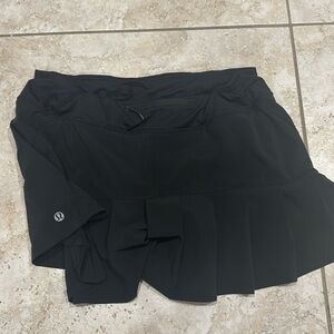Black LuluLemon Ruffled Tennis Skirt